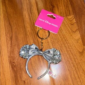 NWT Disney x Tokyo Disneyland Silver Mini Sequin Minnie Ears Headband Keychain
